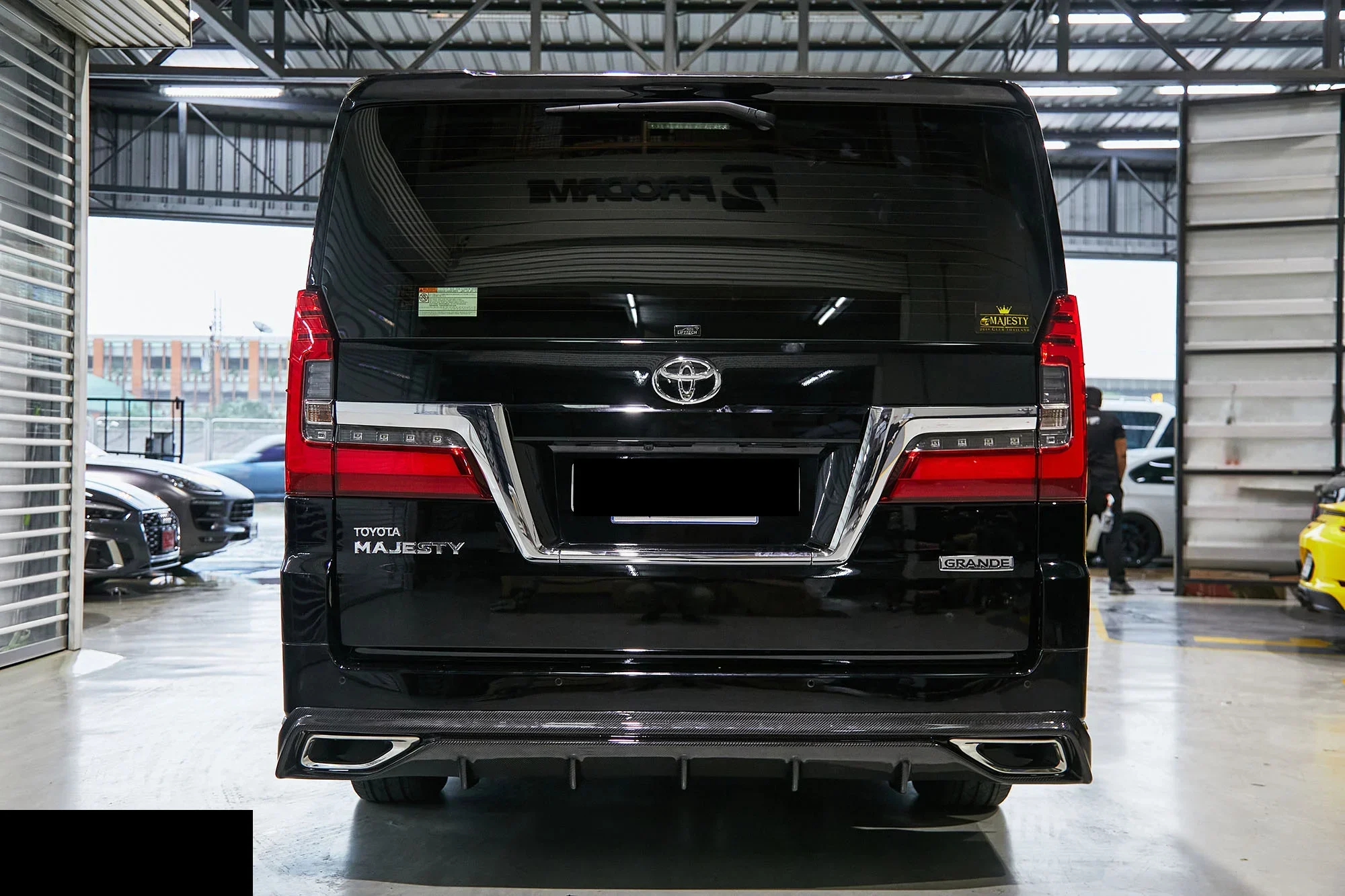 ชุดแต่ง TOYOTA Majesty Toyota Majesty x AIMGAIN Prodrive Shop ภาพ 8