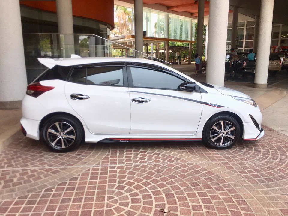รูปชุดแต่ง ชุดแต่ง Toyota Yaris Ativ 17 19 Faustino 5 Door ภาพที่ 3