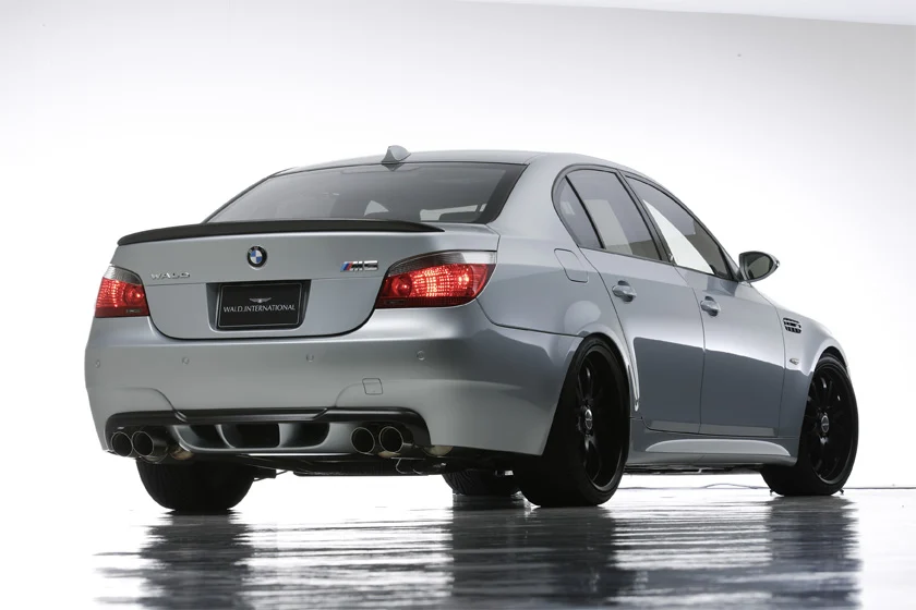 ชุดแต่ง BMW M5 WALD Japan สปอร์ตไลน์ ภาพ 4