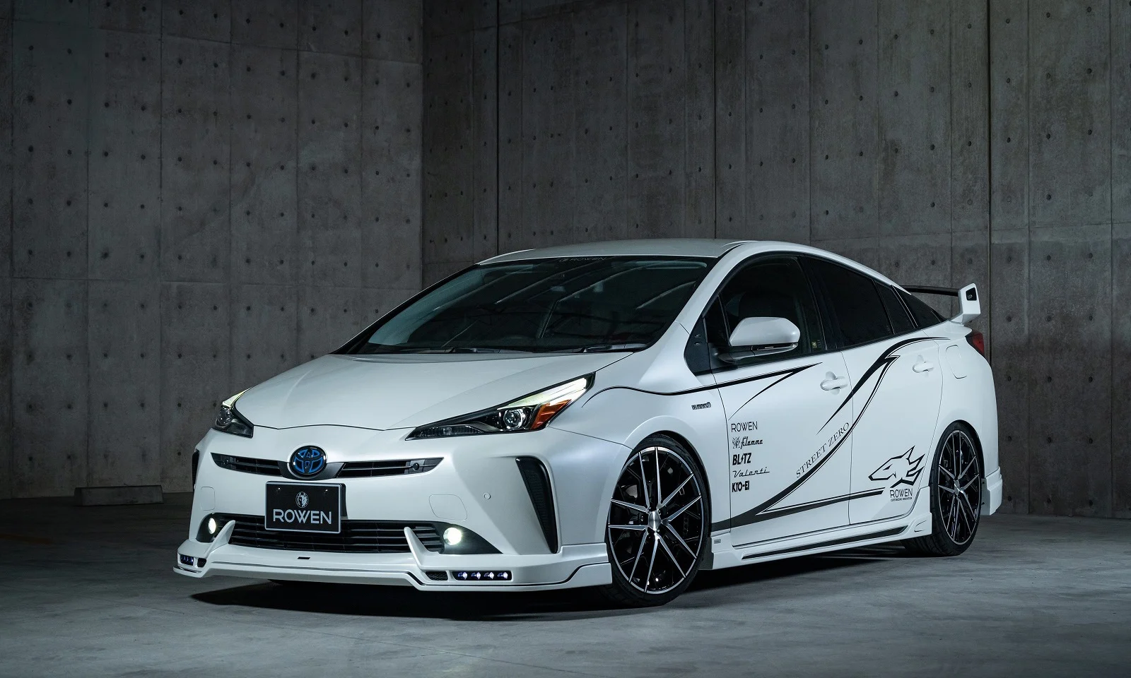 ชุดแต่ง TOYOTA 50 PRIUS MODEL ZVW5# 2018.12~Rowen Japan ภาพ 7