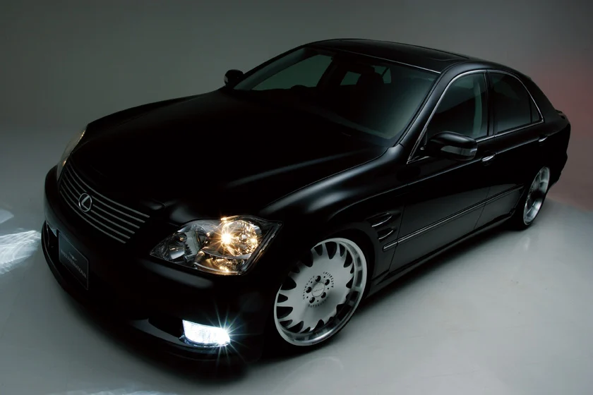 ชุดแต่ง TOYOTA CROWN ATHLETE WALD Japan เอ็กเซ็กคิวทีฟไลน์ ภาพ 2