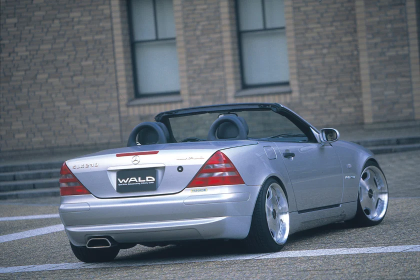 ชุดแต่ง MERCEDES-BENZ SLK-CLASS WALD Japan เอ็กเซ็กคิวทีฟไลน์ ภาพ 2
