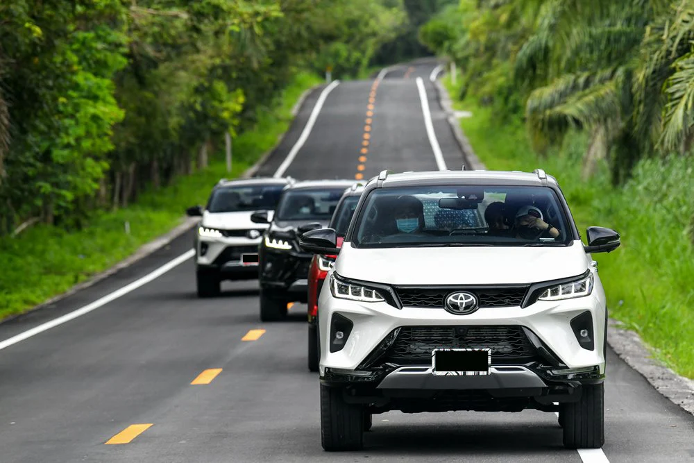ชุดแต่ง Toyota Fortuner 2020 2024 เปลี่ยนหน้าเป็น Legender