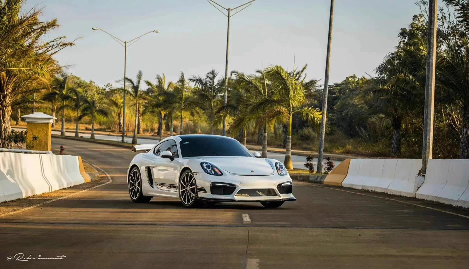 ชุดแต่ง Porsche Cayman 981 GT4
