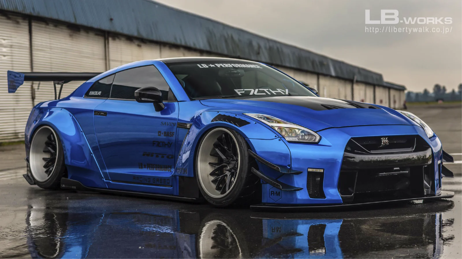 รูปชุดแต่ง ชุดแต่ง Nissan GTR R35 LB Work Type 2 ภาพที่ 23