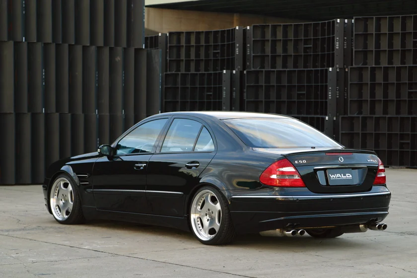 ชุดแต่ง MERCEDES-BENZ E-CLASS WALD Japan เอ็กเซ็กคิวทีฟไลน์ ภาพ 3