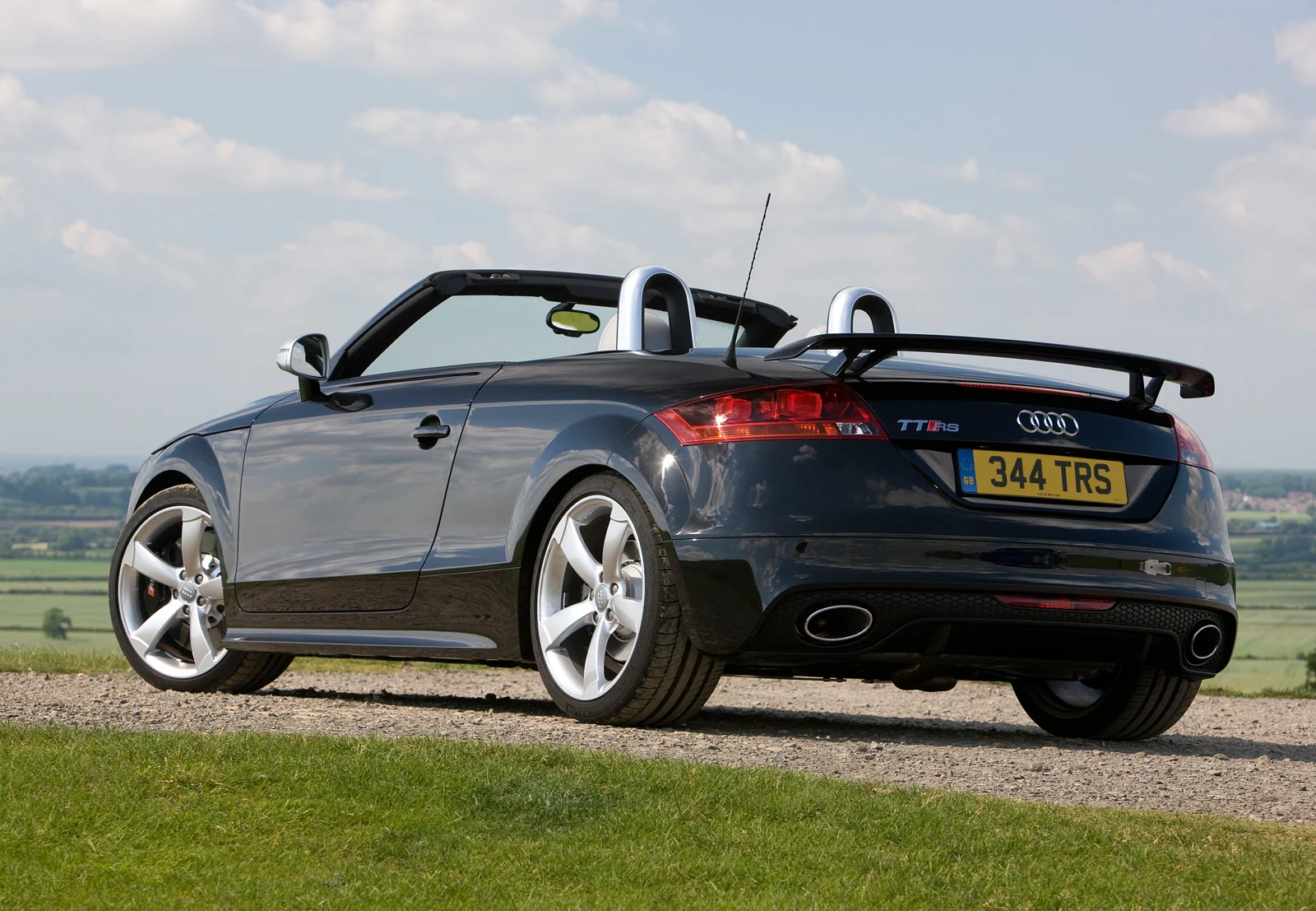 รูปชุดแต่ง ชุดแต่ง Audi TT 2014 2023 TT RS 2014 ภาพที่ 12