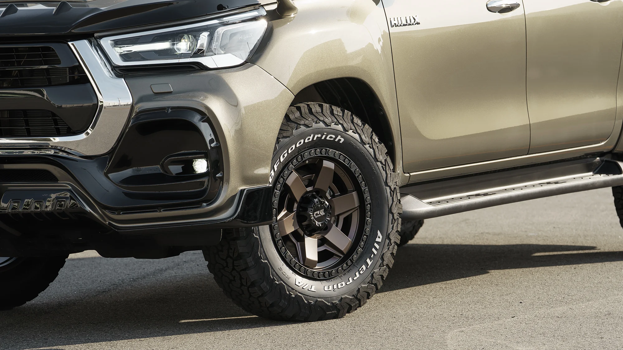 ชุดแต่ง TOYOTA HILUX WALD Japan สปอร์ตไลน์ แบล็กไบซัน เอดิชัน BUMPER TYPE ภาพ 5