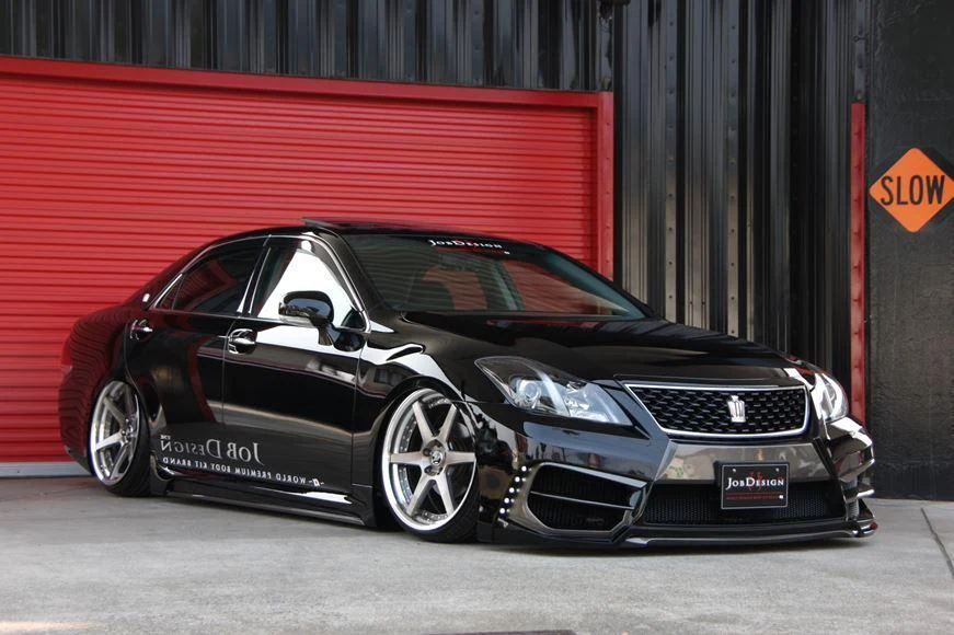 ชุดแต่งรอบคัน JOB DESIGN PHANTOM สำหรับ TOYOTA CROWN GRS200 ภาพสินค้าที่เลือก