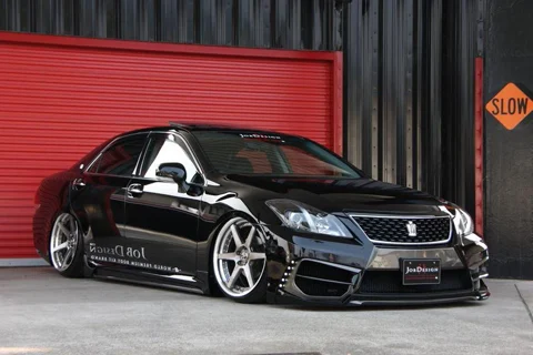 ชุดแต่งรอบคัน JOB DESIGN PHANTOM สำหรับ TOYOTA CROWN GRS200 ภาพสินค้า 1