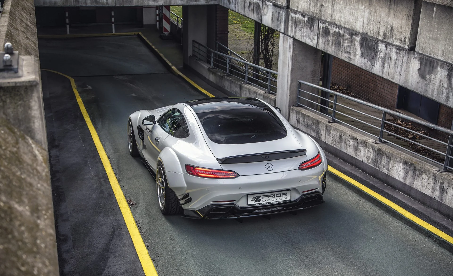 สปอยเลอร์หลัง PD800GT Prior Design MERCEDES-BENZ GT/GTS 2014-2017 ภาพสินค้าที่เลือก