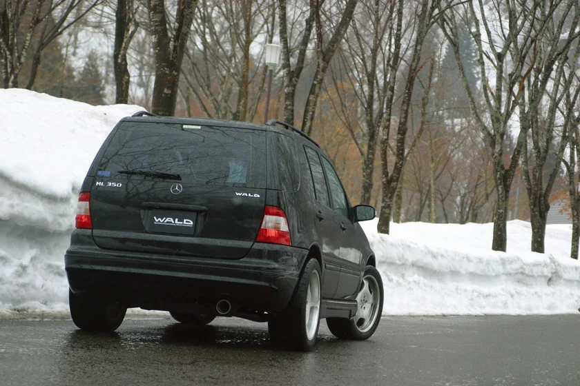 ชุดแต่ง MERCEDES-BENZ M-CLASS WALD Japan เอ็กเซ็กคิวทีฟไลน์ ภาพ 8
