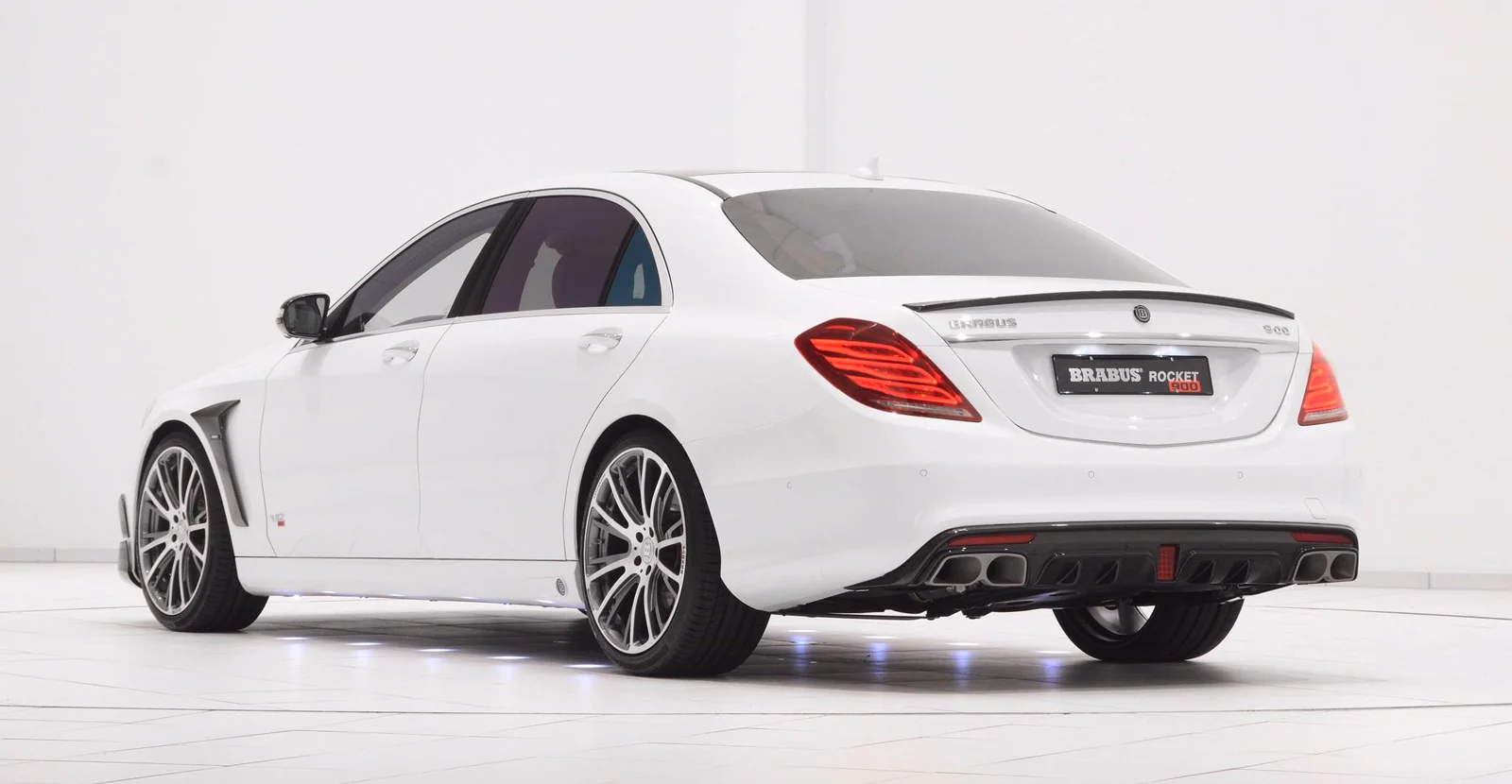 รูปชุดแต่ง ชุดแต่ง Mercedes-Benz S Class 2015 Brabus ภาพที่ 2