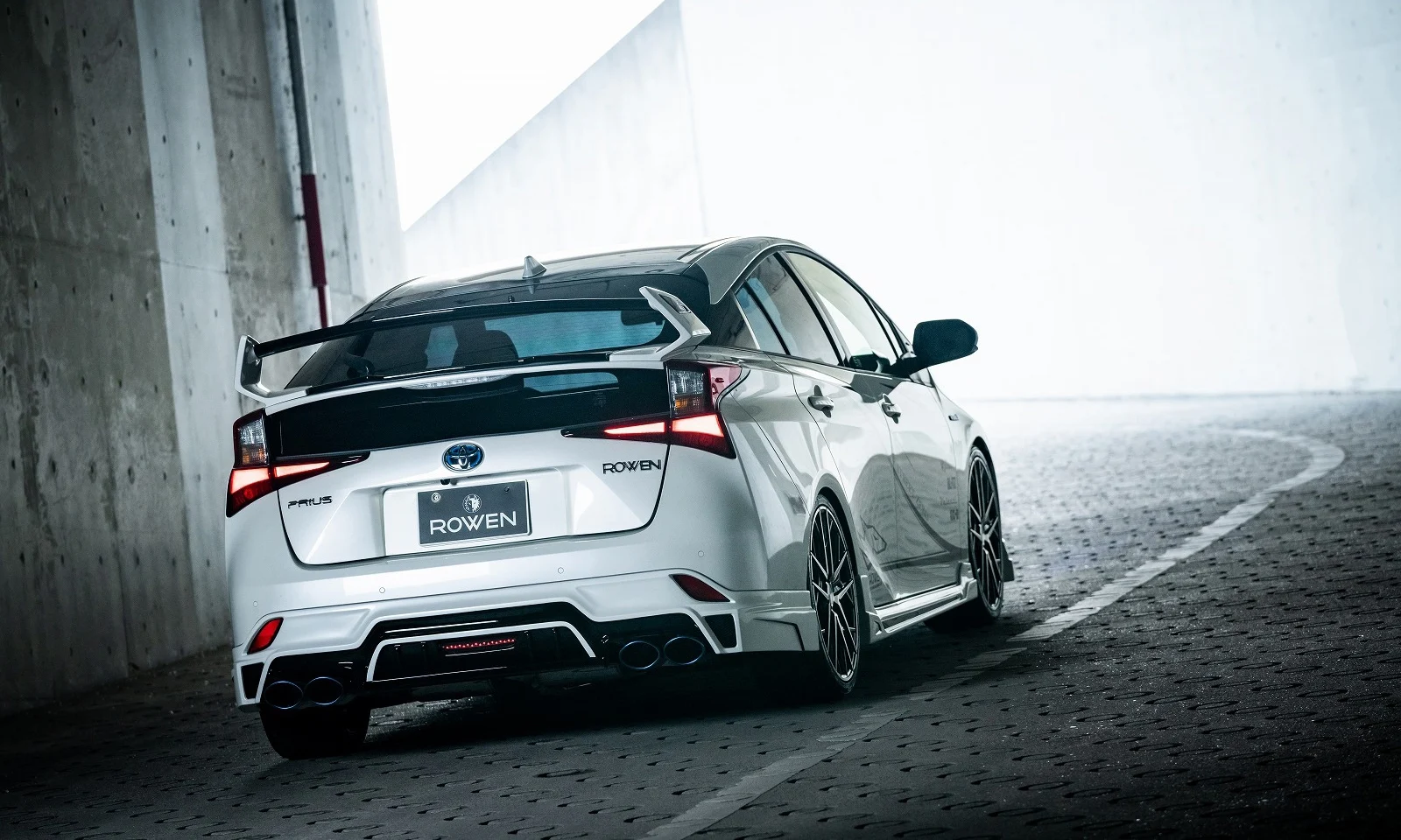 ชุดแต่ง TOYOTA 50 PRIUS MODEL ZVW5# 2018.12~Rowen Japan ภาพ 16