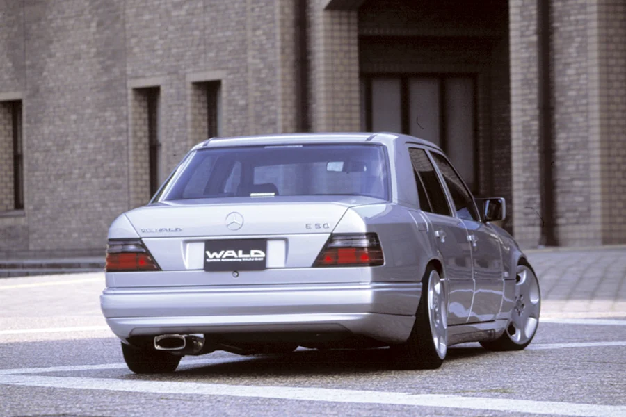 รูปชุดแต่ง ชุดแต่ง Mercedes-Benz E Class W124 WALD 4Door ภาพที่ 1