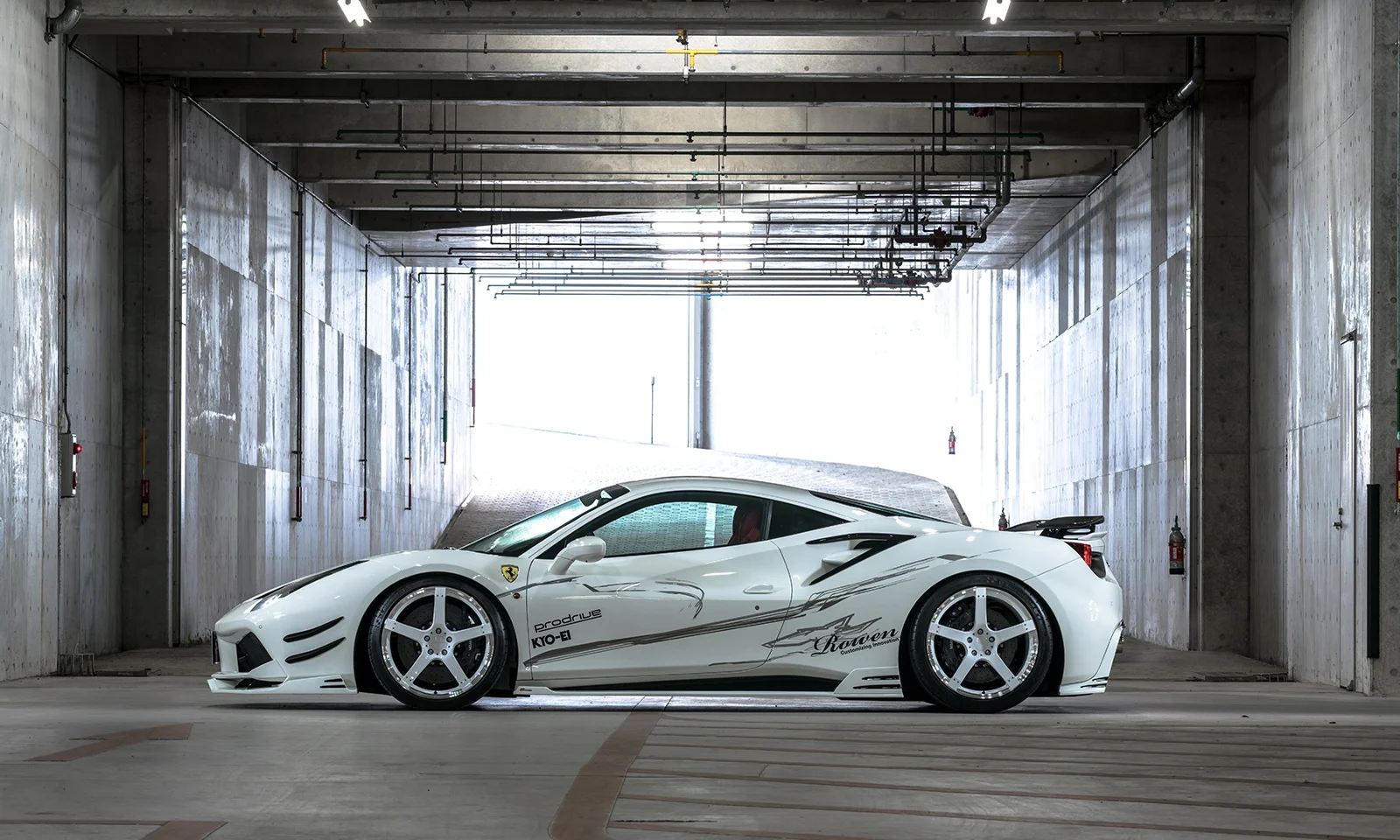 ชุดแต่ง FERRARI 488 GTB 2015.07~Rowen Japan ภาพ 8