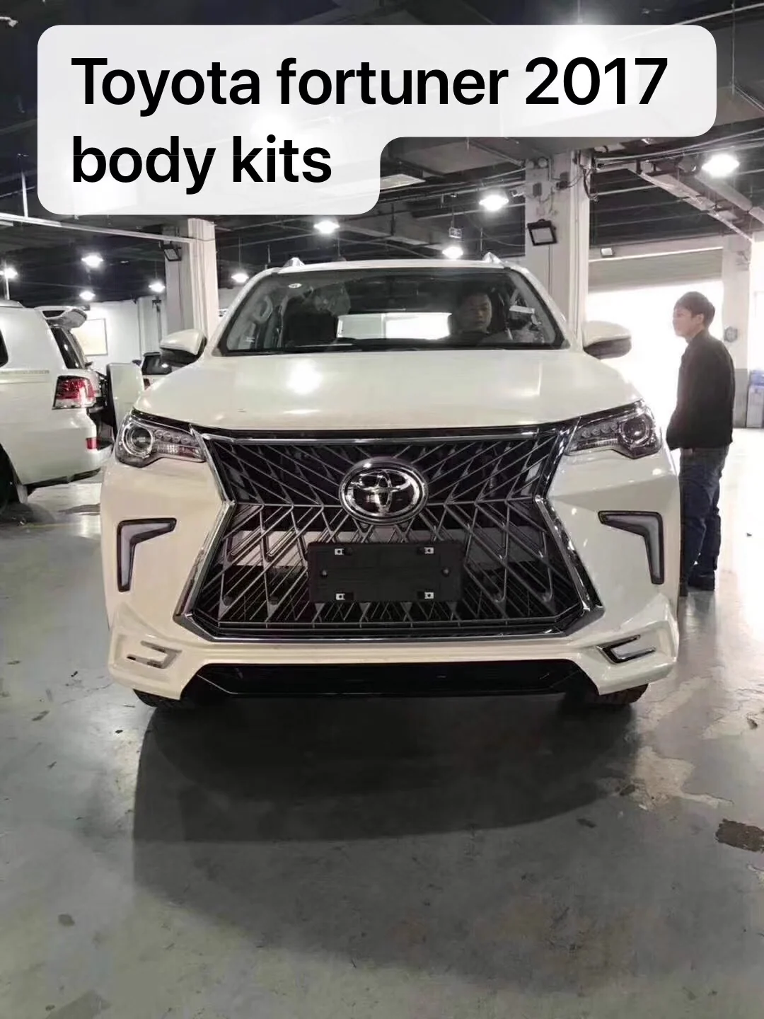 รูปชุดแต่ง ชุดแต่ง Toyota Fortuner 2015 2019 V.3 HK ภาพที่ 17