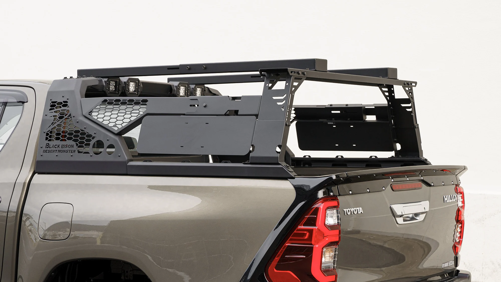 ชุดแต่ง TOYOTA HILUX WALD Japan สปอร์ตไลน์ แบล็กไบซัน เอดิชัน BUMPER TYPE ภาพ 19