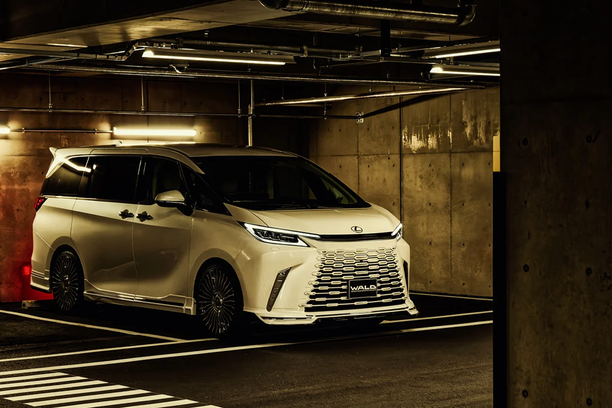 ชุดแต่ง LEXUS LM500h WALD Japan สปอร์ตไลน์ ภาพ 14