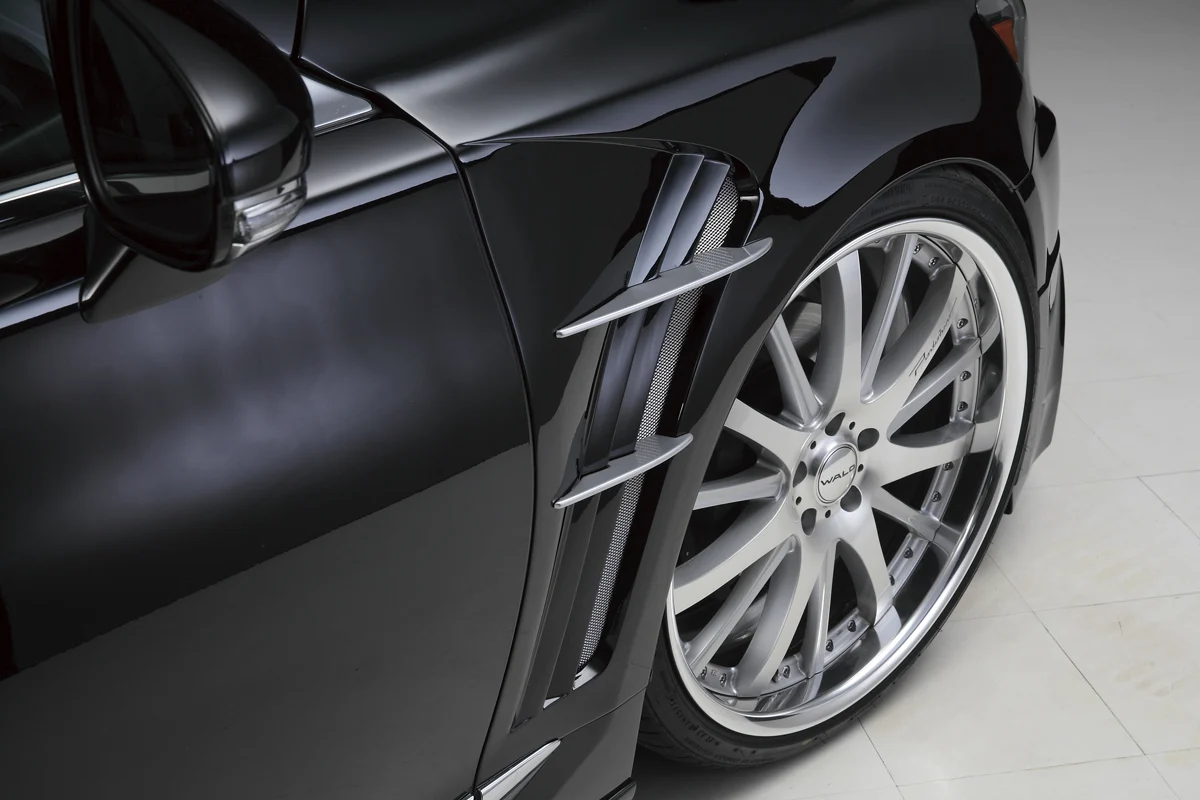 ชุดแต่ง LEXUS LS460/600h F SPORT WALD Japan เอ็กเซ็กคิวทีฟไลน์ ภาพ 3