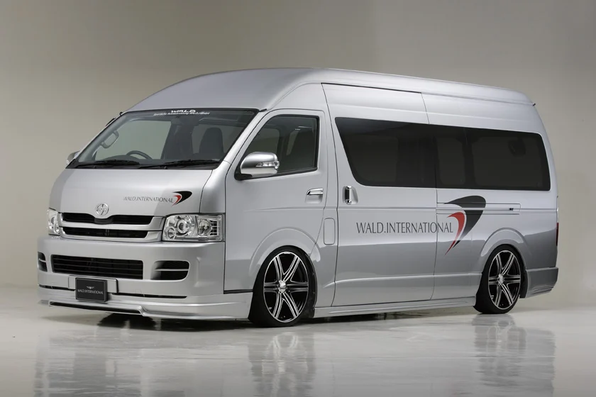ชุดแต่ง TOYOTA HIACE WIDE/SUPER LONG WALD Japan เอ็กเซ็กคิวทีฟไลน์ V2 ภาพ 2