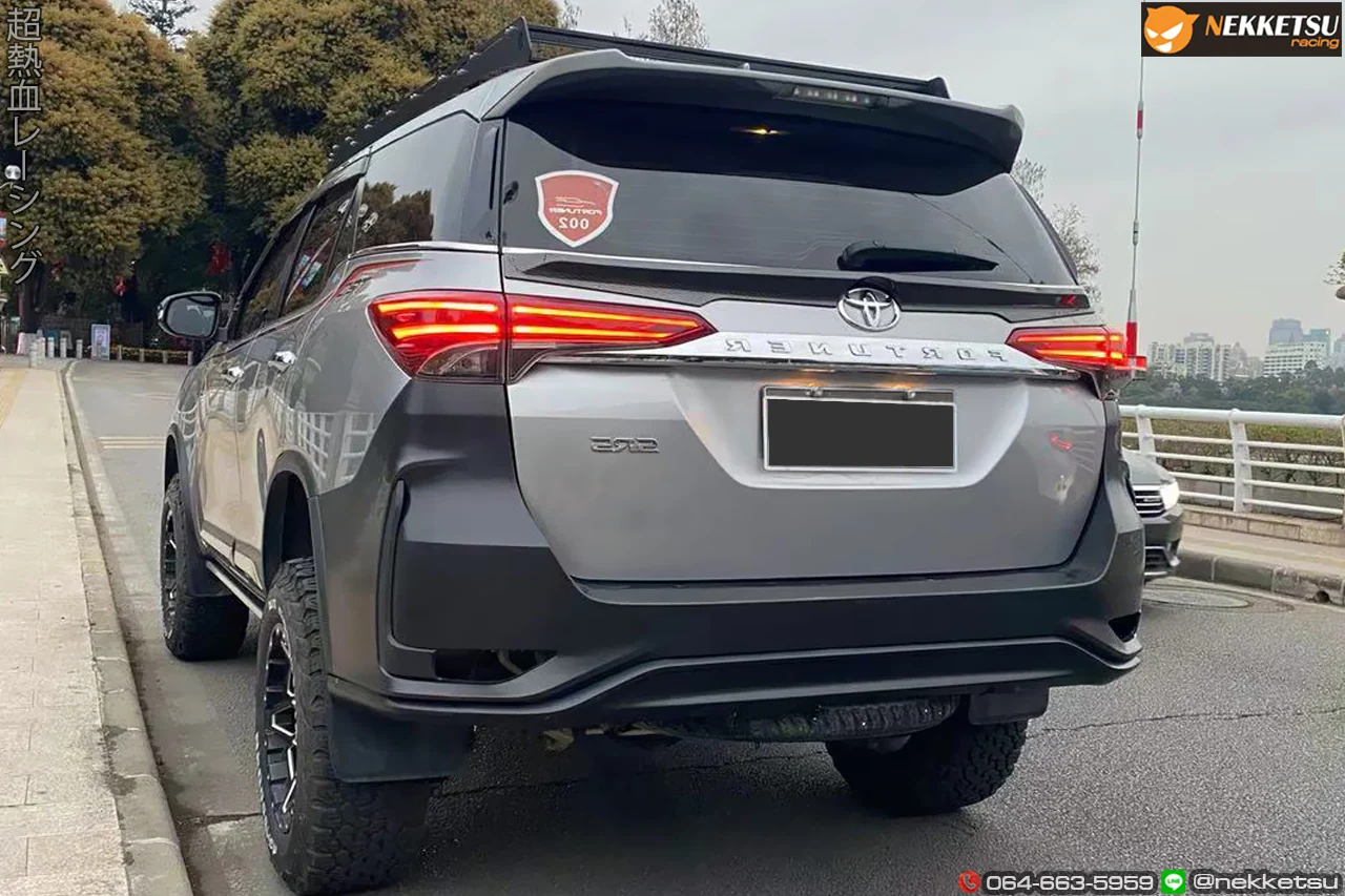 รูปชุดแต่ง ชุดแต่ง Toyota Fortuner 2020 2024 เปลี่ยนหน้าเป็น Legender ภาพที่ 6