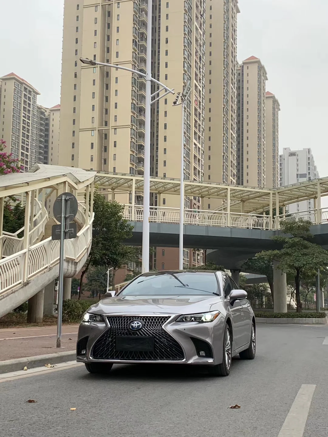 รูปชุดแต่ง ชุดแต่ง Lexus LS ภาพที่ 2