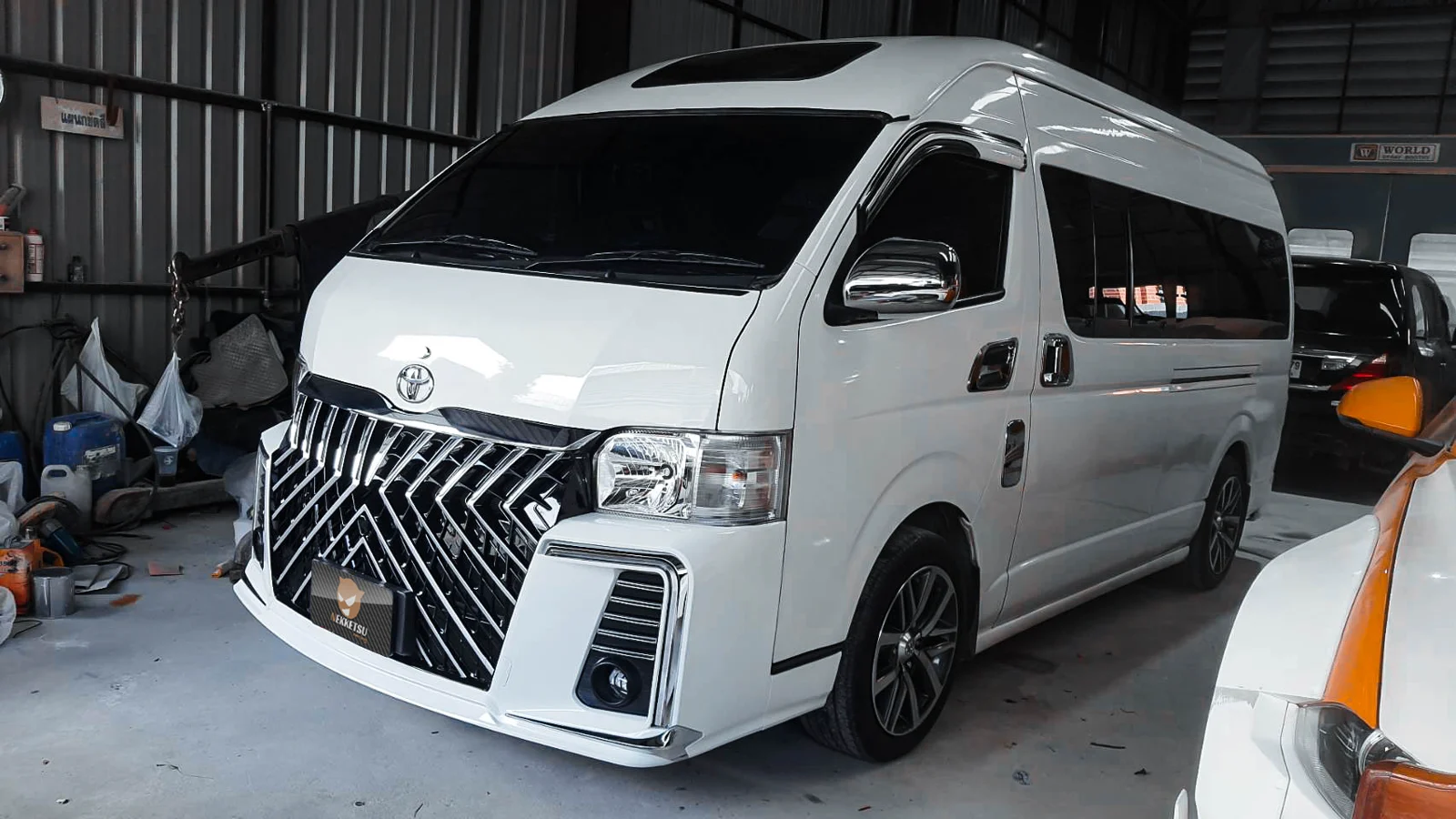 รูปชุดแต่ง ชุดแต่ง TOYOTA Commuter รถตู้ 2005 2018 ทรง Alphard V.2 ภาพที่ 8