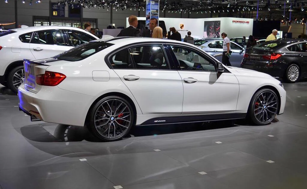 รูปชุดแต่ง ชุดแต่ง BMW Series3 F30 F31 2011 2018 M Performance ภาพที่ 4