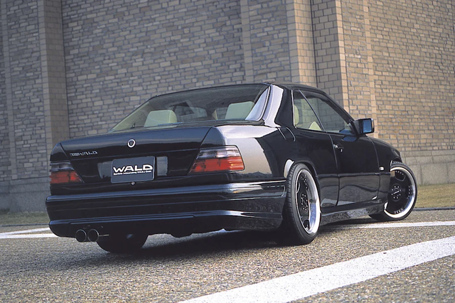 รูปชุดแต่ง ชุดแต่ง Mercedes-Benz E Class W124 WALD Coupe ภาพที่ 1