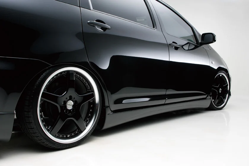 ชุดแต่ง TOYOTA WISH WALD Japan เอ็กเซ็กคิวทีฟไลน์ ภาพ 4