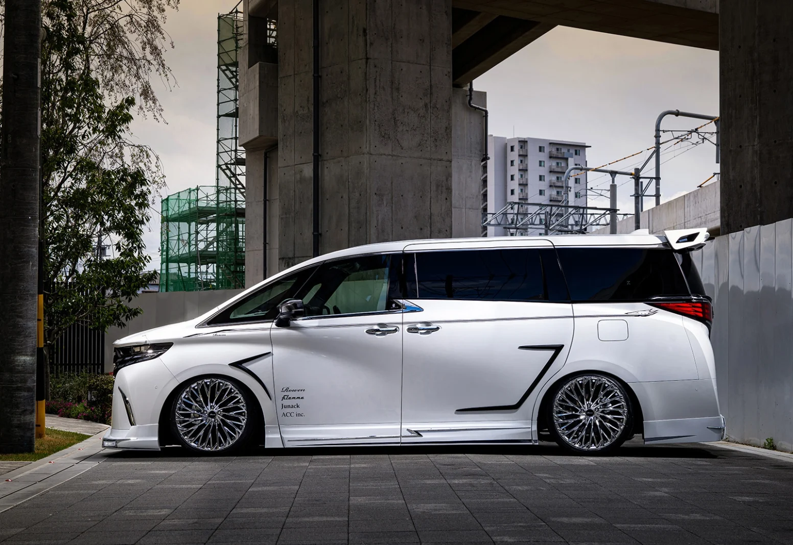 ชุดแต่ง TOYOTA 40ALPHARD Executive Lounge/Z/X AAHH4#W/AGH4#W 2023/6- Rowen Japan ภาพ 6