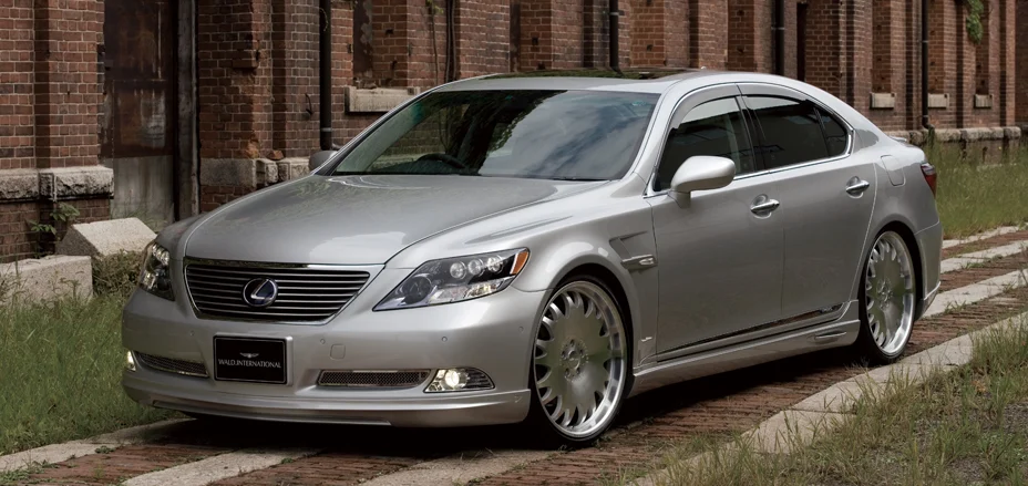 ชุดแต่ง LEXUS LS460/L 600h/hL WALD Japan เอ็กเซ็กคิวทีฟไลน์ V2 ภาพ 23