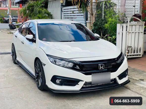 Honda Civic FC มุมด้านหน้า แสดงลิ้นต่อกันชนหน้าติดตั้งบนรถ