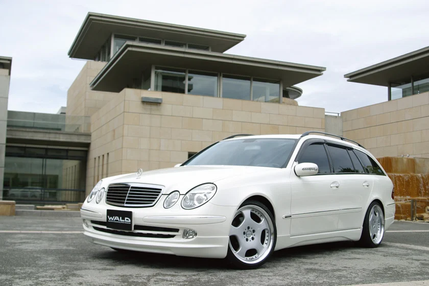 ชุดแต่ง MERCEDES-BENZ E-CLASS WAGON WALD Japan เอ็กเซ็กคิวทีฟไลน์ ภาพ 2
