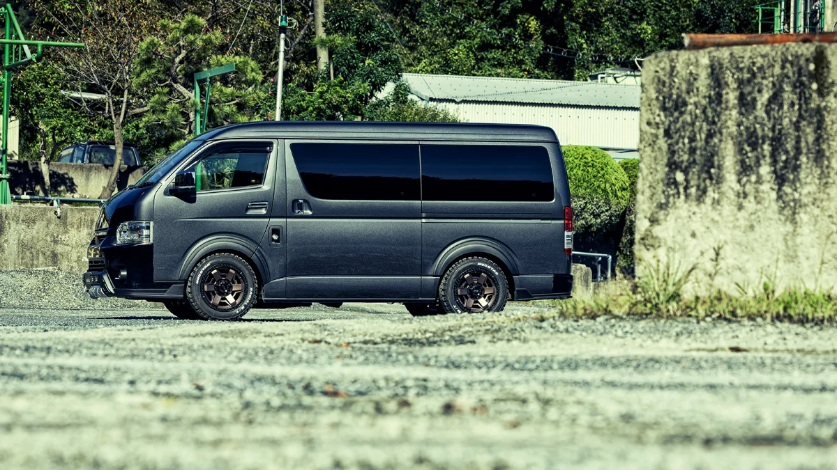 ชุดแต่ง TOYOTA HIACE WIDE/SUPER LONG WALD Japan เดสเสิร์ตไลน์ ภาพ 4