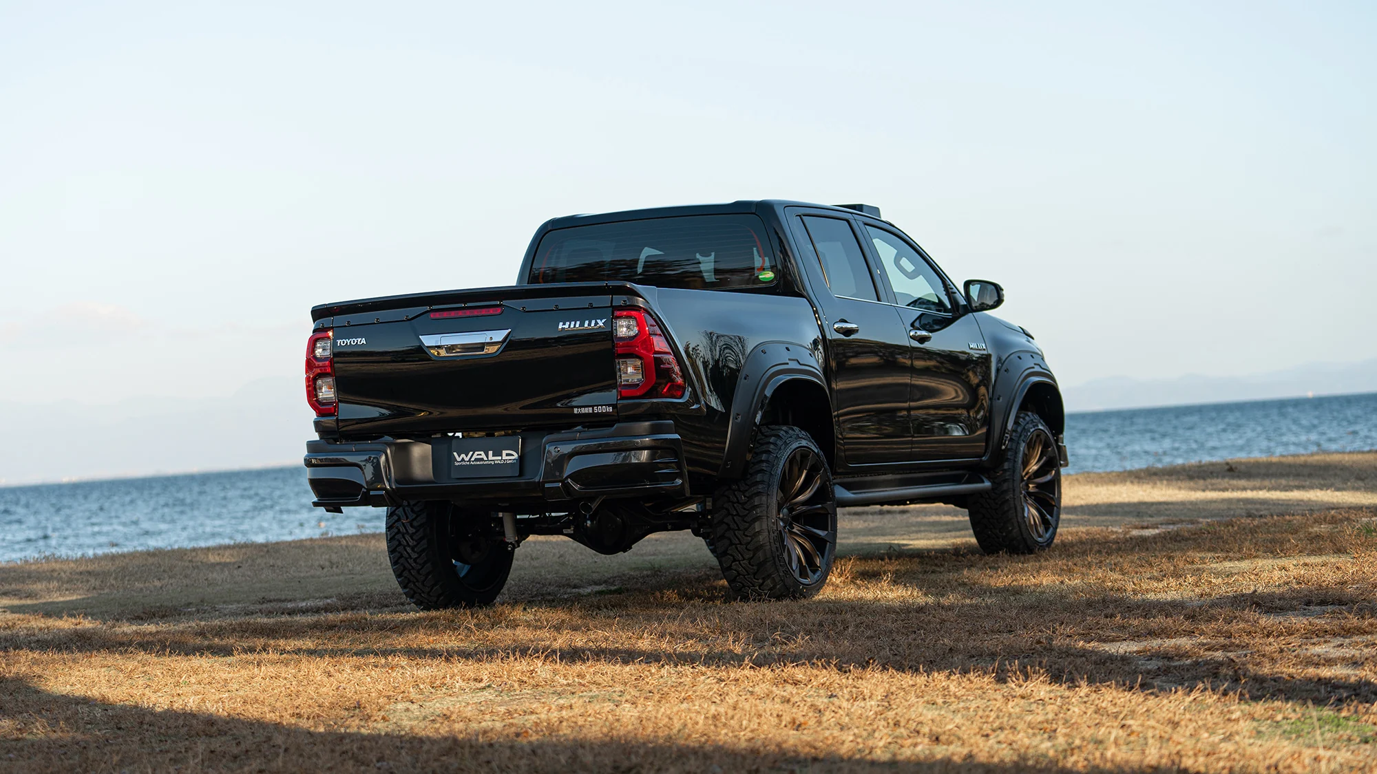 ชุดแต่ง TOYOTA HILUX WALD Japan สปอร์ตไลน์ แบล็กไบซัน เอดิชัน HALF TYPE ภาพ 17