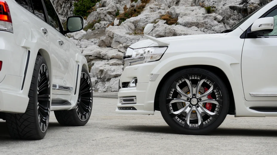 ชุดแต่ง TOYOTA LAND CRUISER 200 WALD Japan สปอร์ตไลน์ ภาพ 16