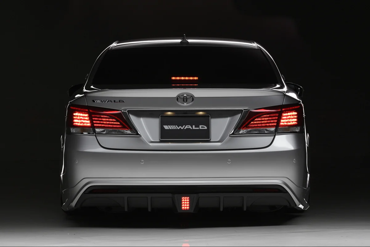 ชุดแต่ง TOYOTA CROWN ROYAL WALD Japan สปอร์ตไลน์ ภาพ 6