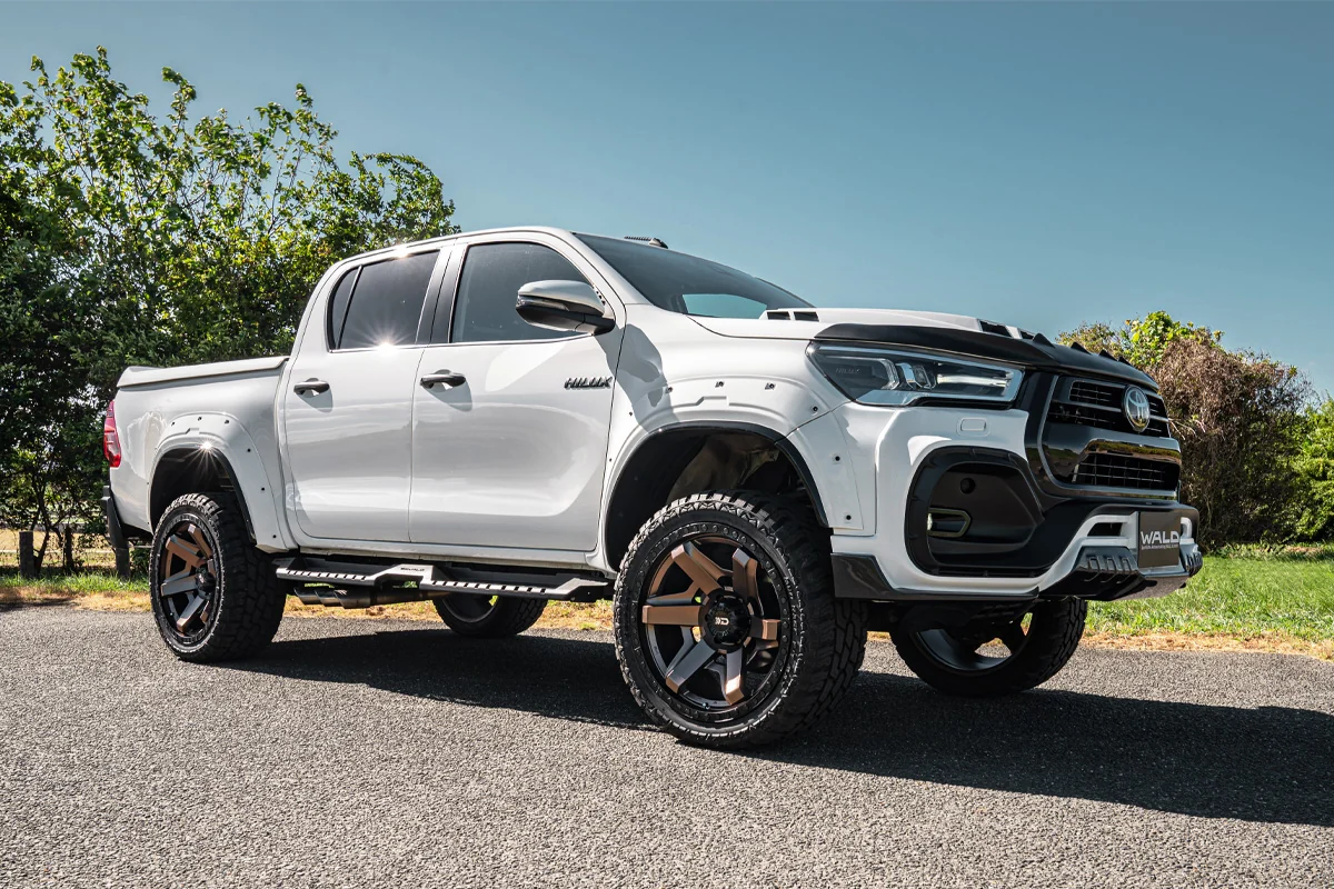 ชุดแต่ง TOYOTA HILUX WALD Japan สปอร์ตไลน์ แบล็กไบซัน เอดิชัน HALF TYPE ภาพ 13