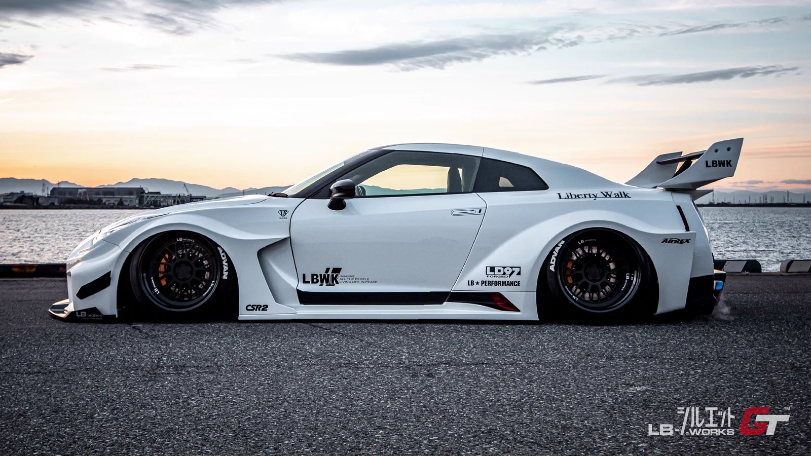 รูปชุดแต่ง ชุดแต่ง Nissan GTR R35 LB Work GT RR ภาพที่ 27