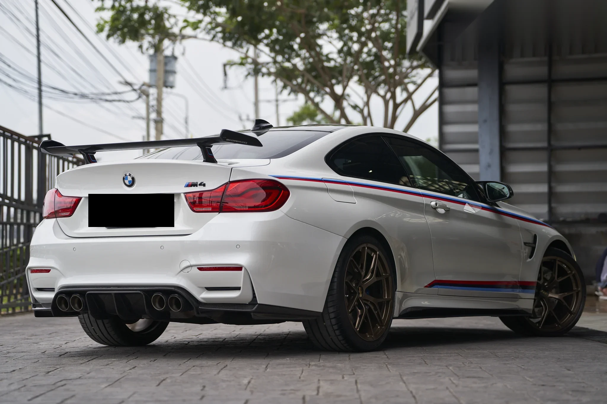ชุดแต่ง BMW M4 (F82) BMW M4 x M Performance Prodrive Shop ภาพ 2