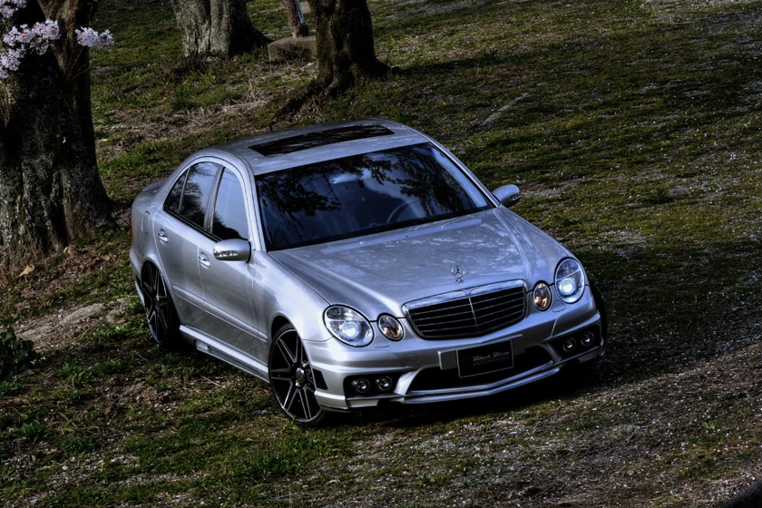 ชุดแต่ง MERCEDES-BENZ E-CLASS WALD Japan สปอร์ตไลน์ แบล็กไบซัน เอดิชัน ภาพ 3