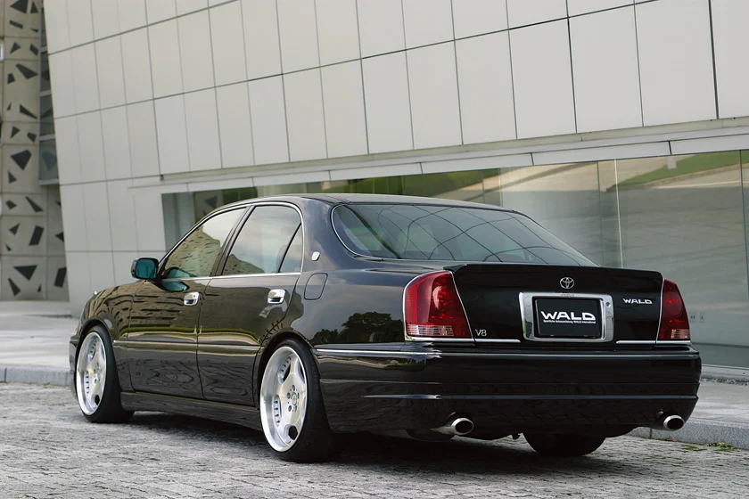 ชุดแต่ง TOYOTA CROWN MAJESTA WALD Japan เอ็กเซ็กคิวทีฟไลน์ ภาพ 10