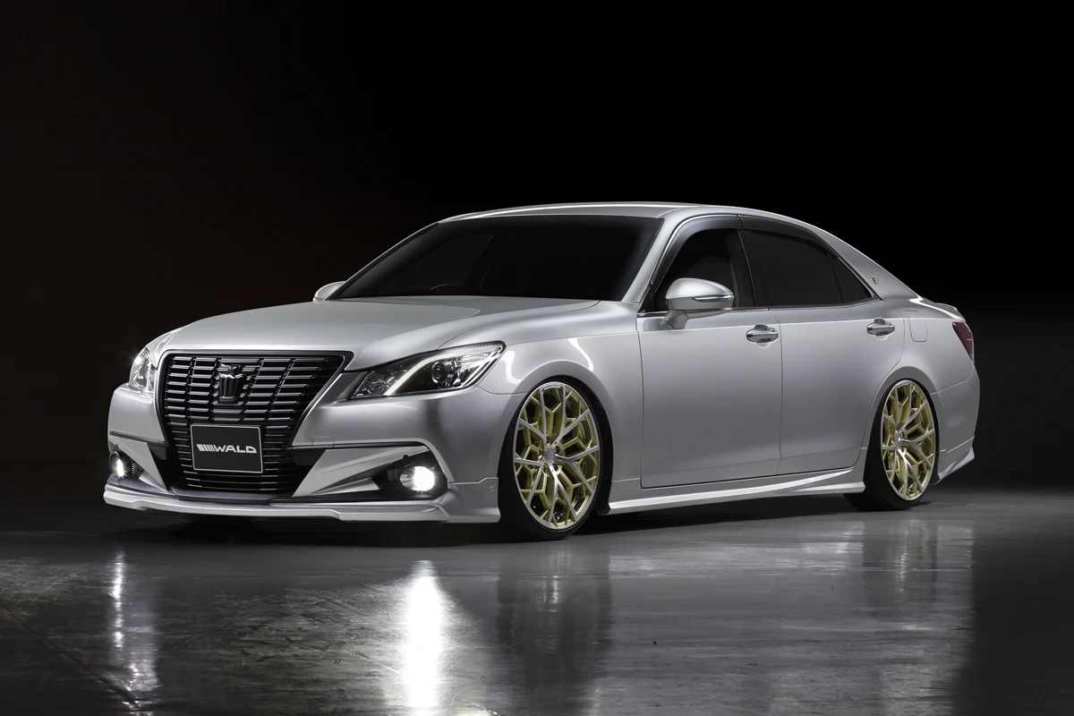 ชุดแต่ง TOYOTA CROWN ROYAL WALD Japan สปอร์ตไลน์ ภาพ 3