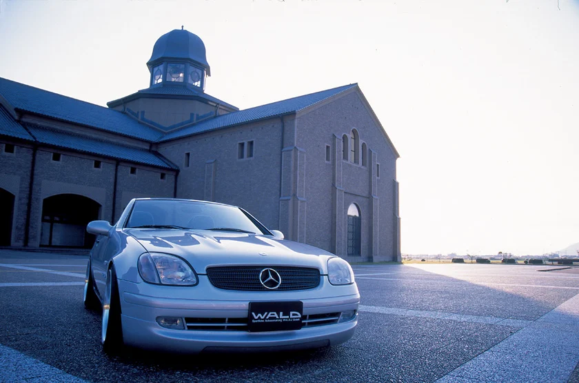 ชุดแต่ง MERCEDES-BENZ SLK-CLASS WALD Japan เอ็กเซ็กคิวทีฟไลน์ ภาพ 4