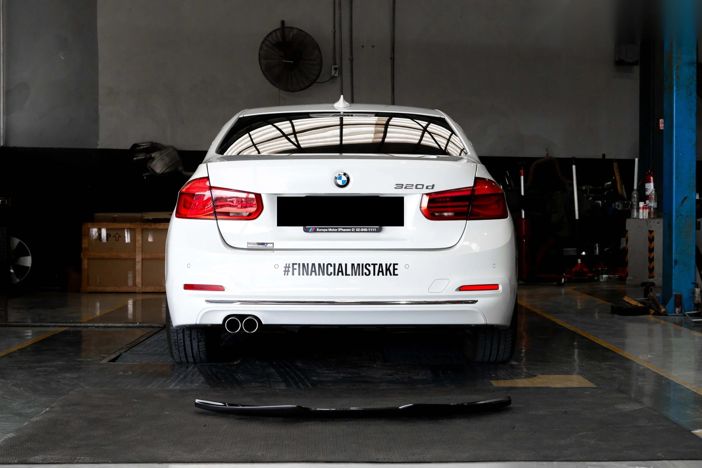 ชุดแต่ง BMW F30 / F31 BMW F30 x Trunk คาร์บอน สปอยเลอร์ Prodrive Shop ภาพ 1