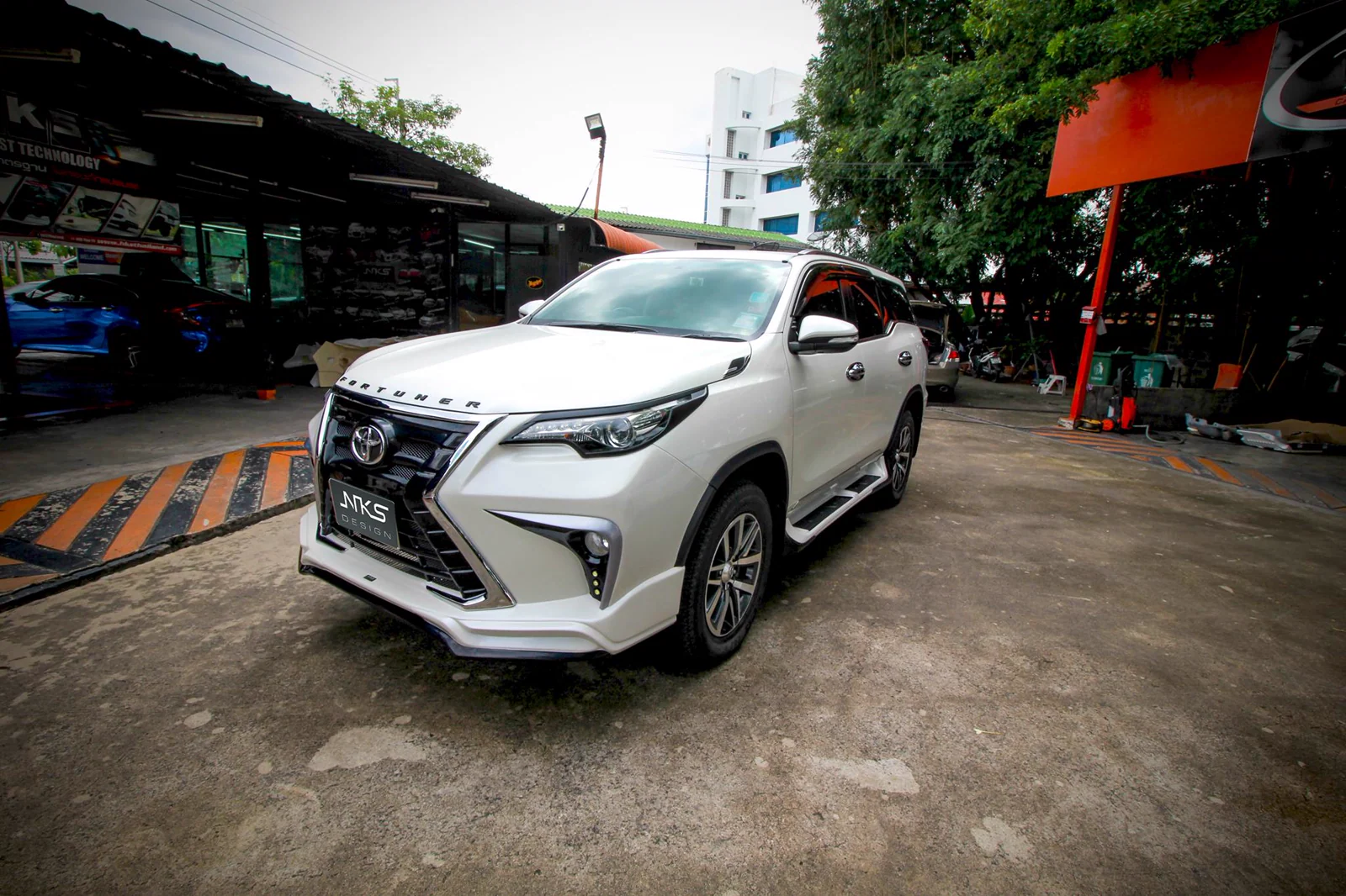 รูปชุดแต่ง ชุดแต่ง Toyota Fortuner 2015 2019 NKS V.1 ภาพที่ 2
