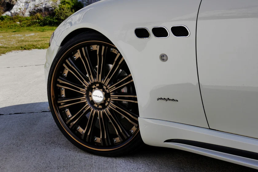 ชุดแต่ง MASERATI QUATTROPORTE WALD Japan สปอร์ตไลน์ แบล็กไบซัน เอดิชัน ภาพ 9