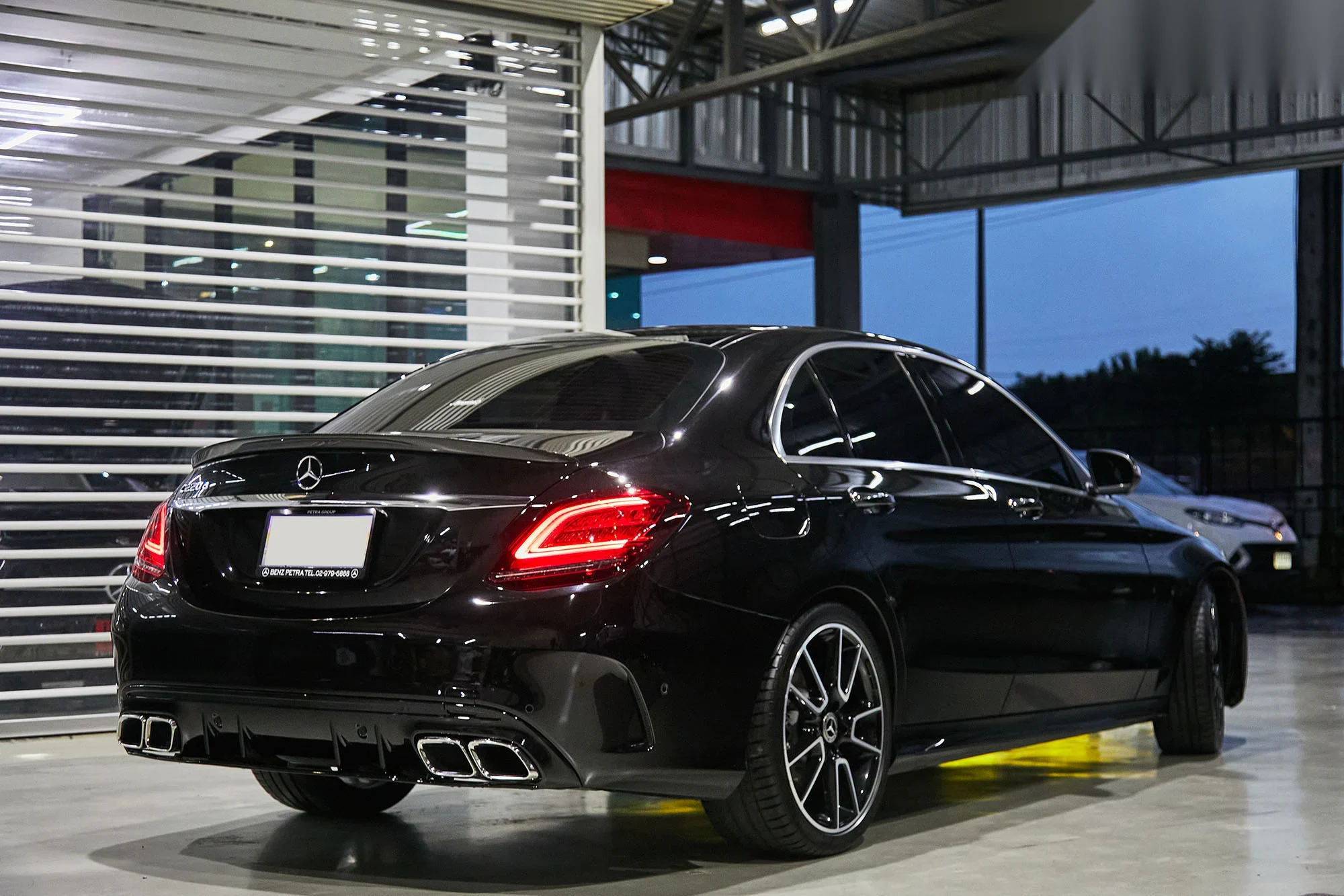 ชุดแต่ง MERCEDES BENZ W205 Mercedes-Benz W205 C220d x กระจังหน้า GT x Rear คาร์บอน ดิฟฟิวเซอร์ ทรง C63 Prodrive Shop ภาพ 6
